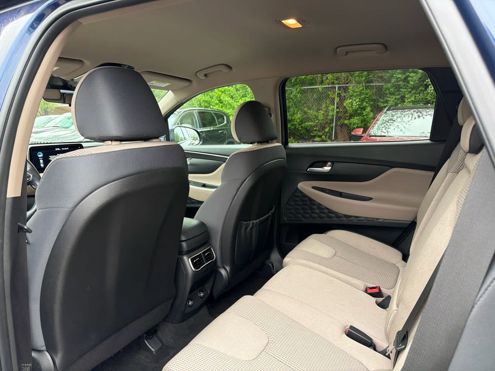 Used 2023 Hyundai Santa Fe SEL w/ Cargo Package AWD/4WD image 6