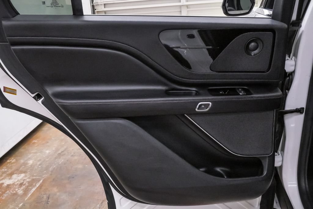 Used 2022 Lincoln Aviator Reserve w/ Elements Package Plus RWD image 29
