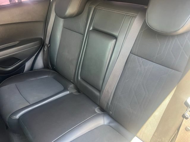 Used 2017 Chevrolet Trax LT w/ Driver Confidence Package FWD image 26