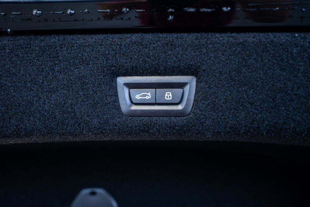 Used 2023 BMW 740i 740i w/ Parking Assistance Package image 59