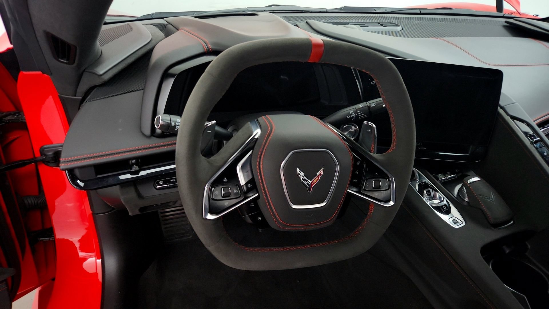 Certified 2025 Chevrolet Corvette Stingray Premium Cpe w/ Stealth Interior Trim Package RWD image 18