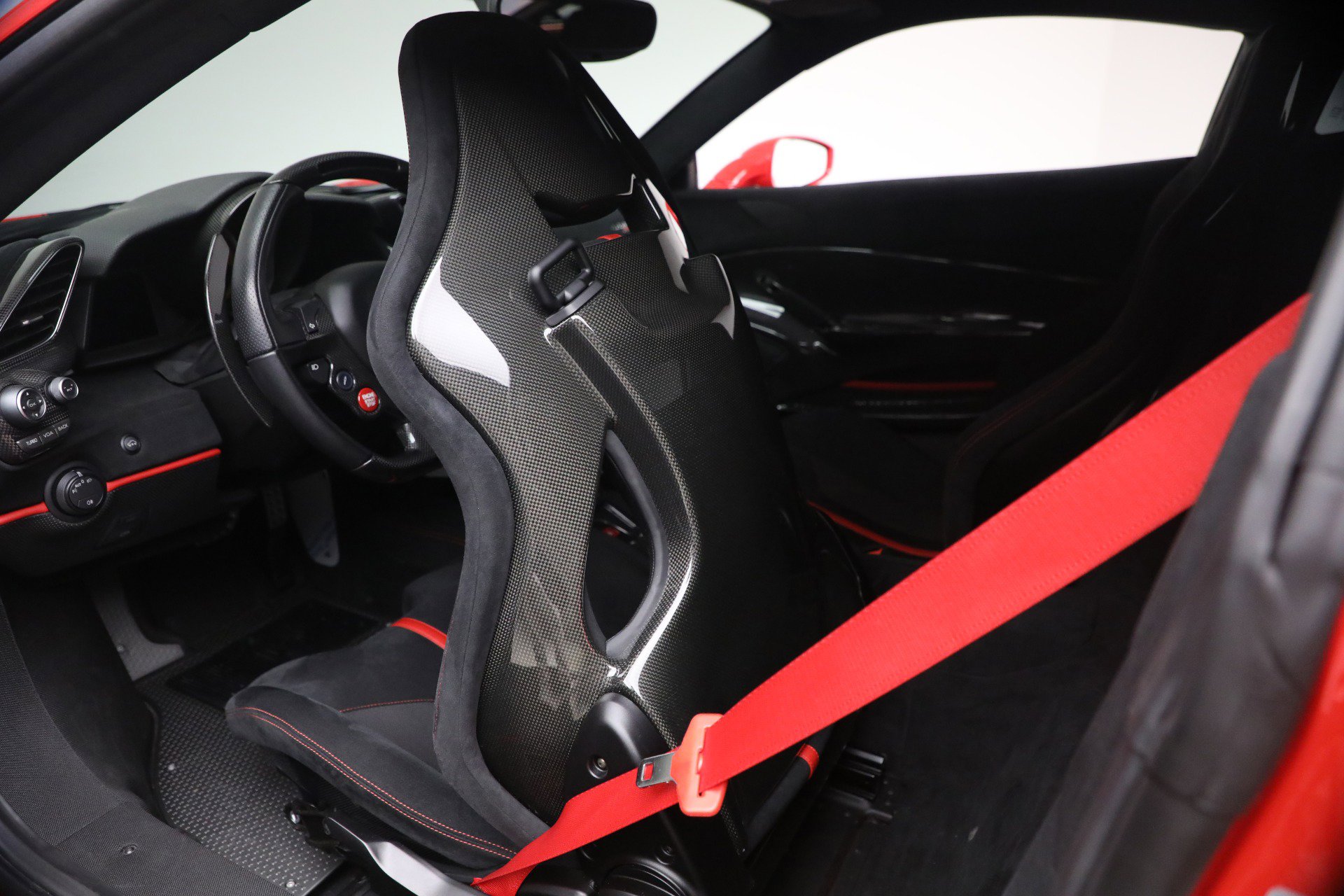 Certified 2019 Ferrari 488 Pista Coupe RWD image 21
