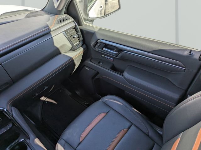 Used 2025 GMC Sierra 1500 AT4 image 17