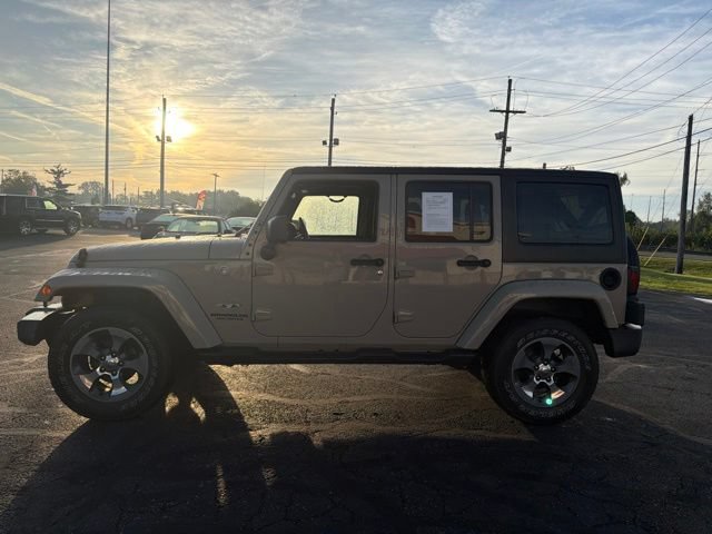Used 2017 Jeep Wrangler Unlimited Sahara w/ Connectivity Group AWD/4WD image 4
