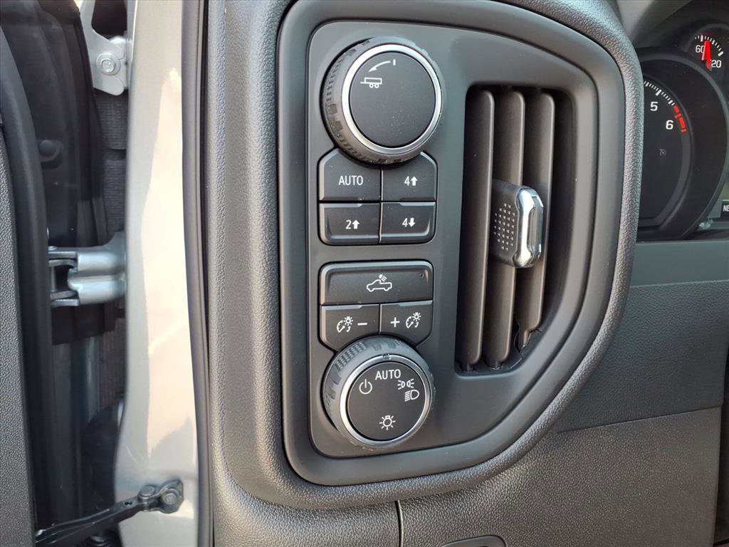 New 2026 Chevrolet Silverado 1500 Custom Trail Boss w/ Dark Appearance Package image 9
