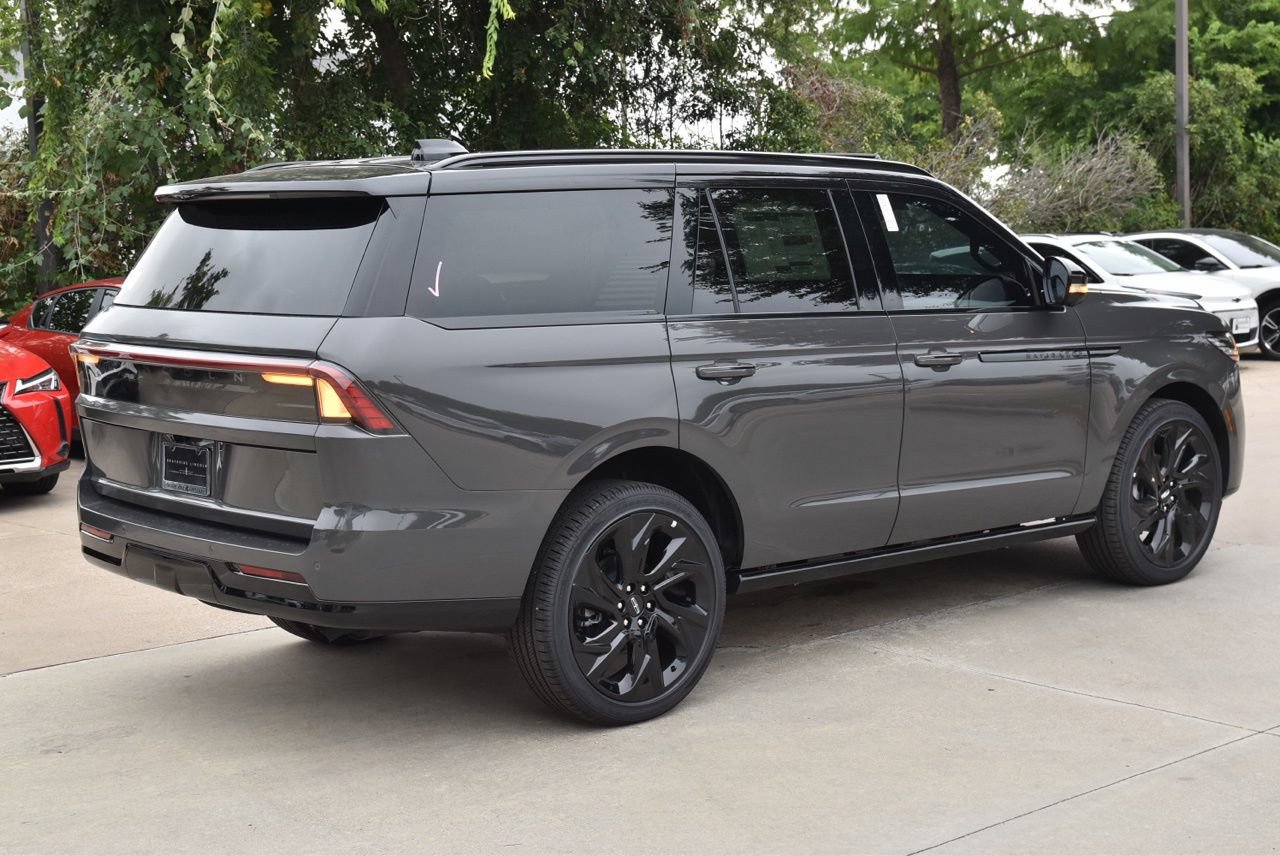 New 2026 Lincoln Navigator Black Label AWD/4WD image 6