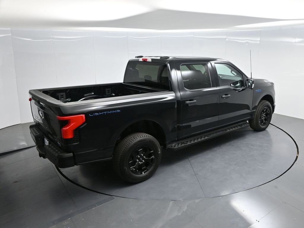 Used 2025 Ford F150 Lightning XLT image 43