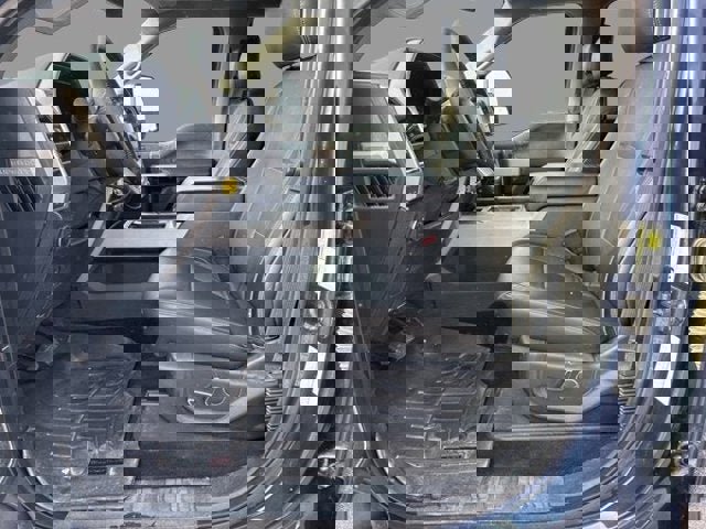 Used 2017 Ford F350 Lariat w/ Chrome Package image 11