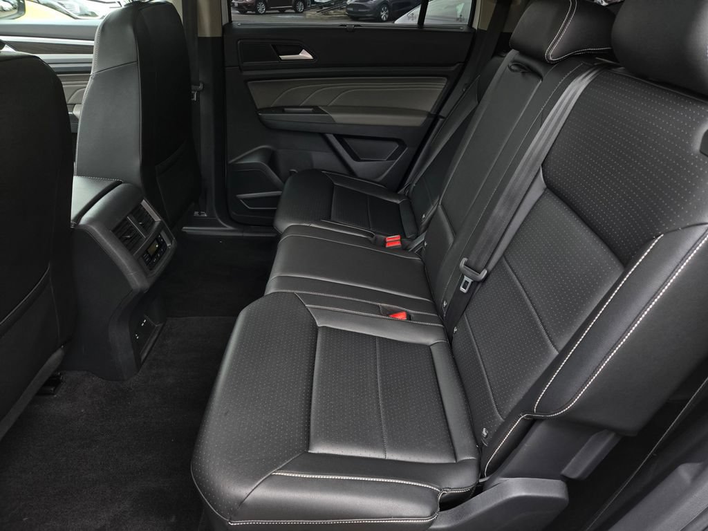 Used 2023 Volkswagen Atlas SE AWD/4WD image 12
