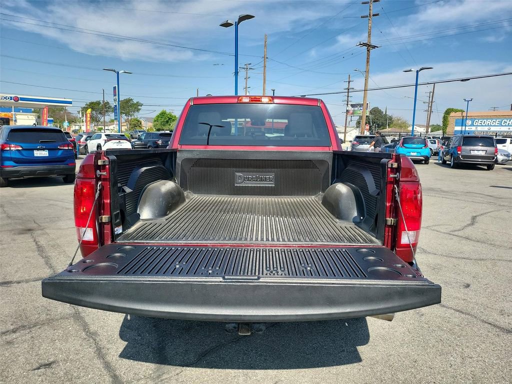 Used 2019 RAM 1500 Tradesman w/ Chrome Appearance Group RWD image 16