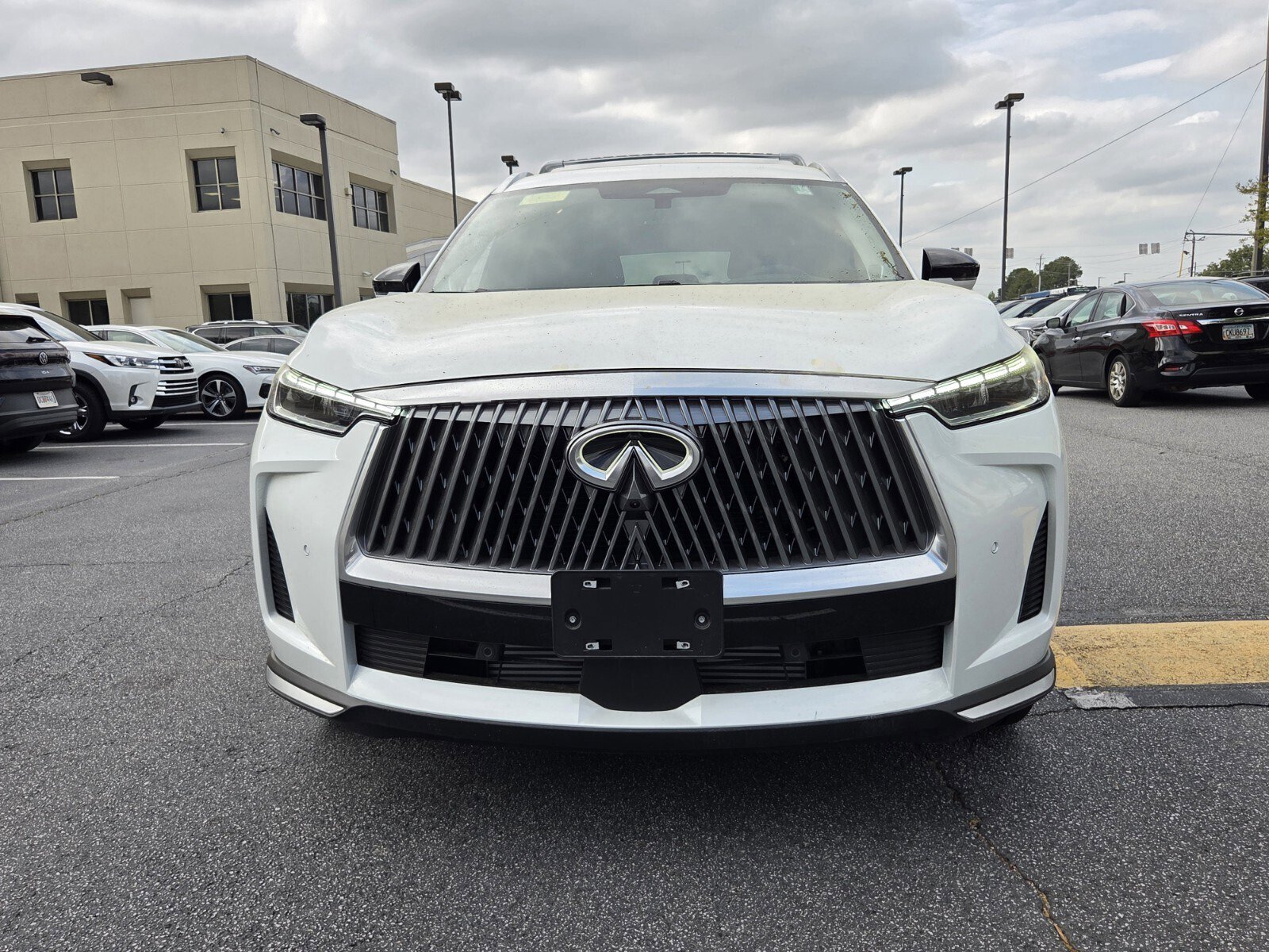 New 2026 INFINITI QX60 Luxe w/ Cargo Package image 2