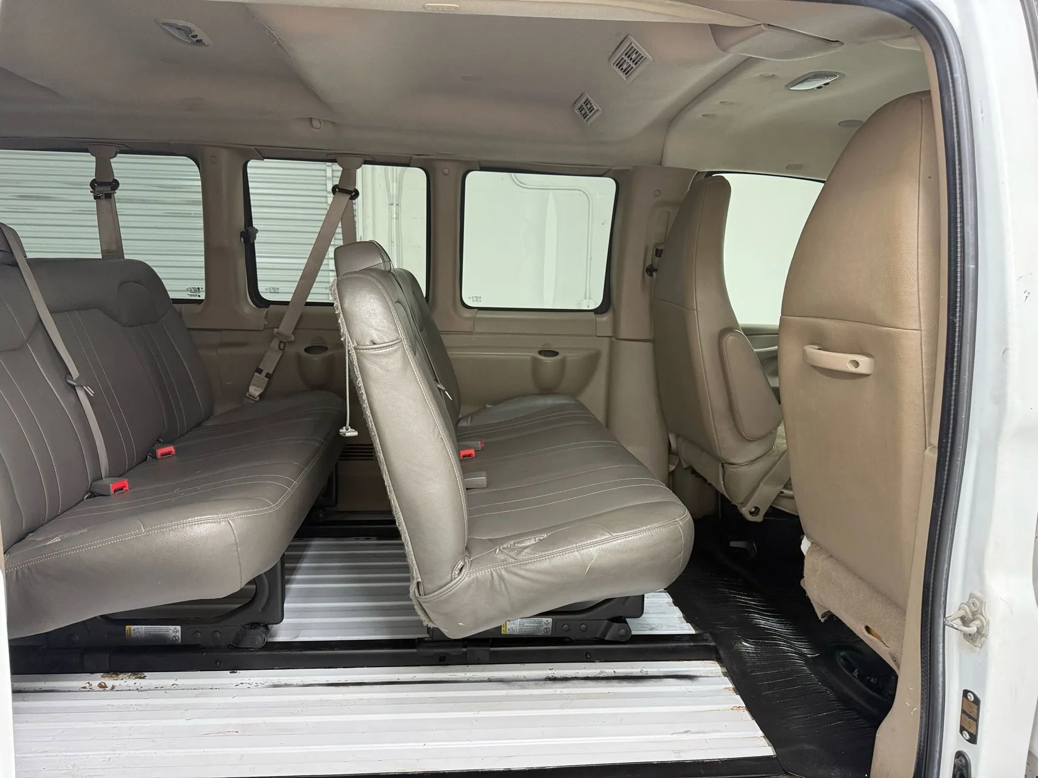 Used 2013 Chevrolet Express 3500 LS image 13