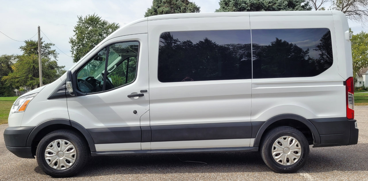 Used 2019 Ford Transit 150 XLT image 2