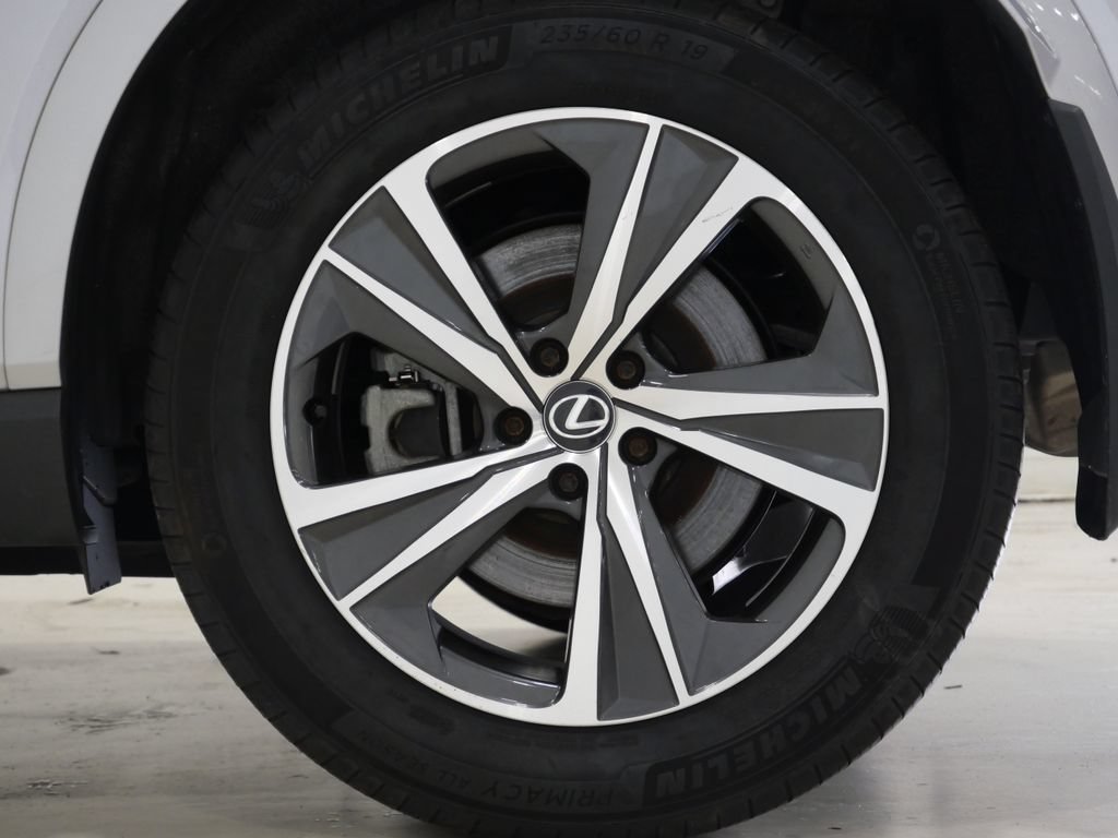 Used 2023 Lexus RX 350 Premium w/ Accessory Package AWD/4WD image 10