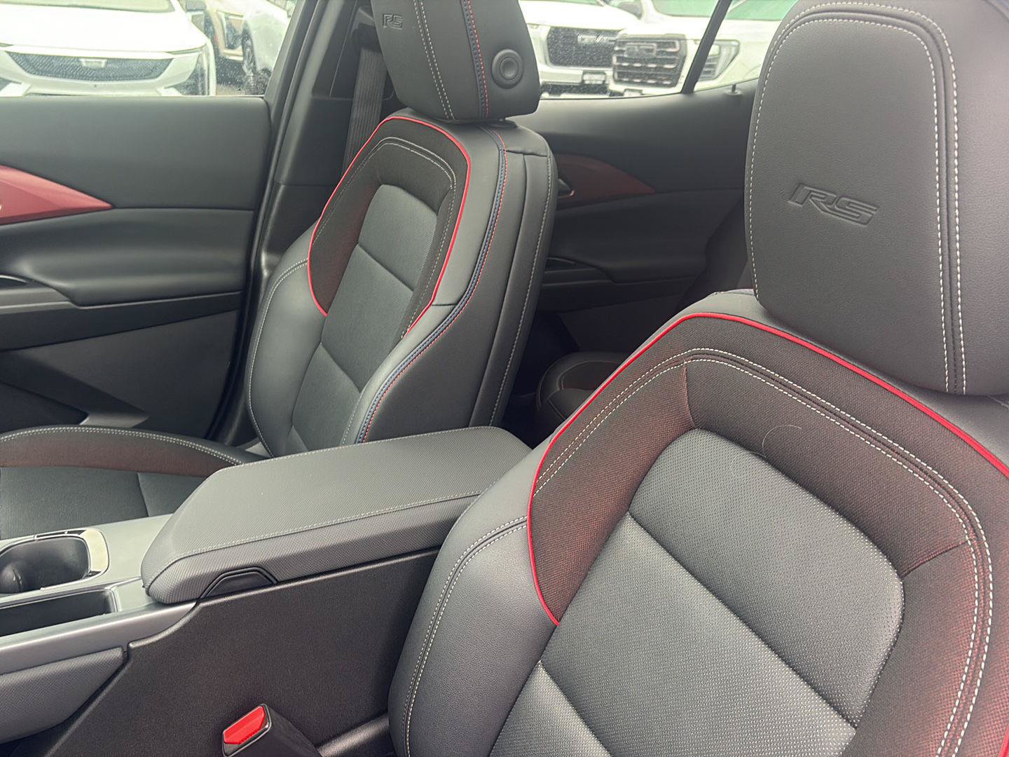 Used 2025 Chevrolet Equinox EV RS w/ Convenience Package II FWD image 26