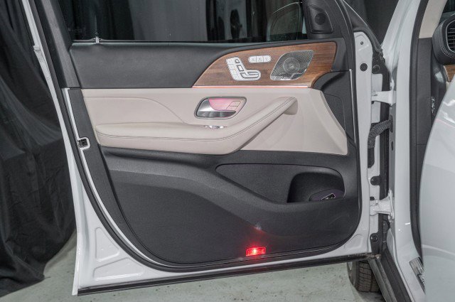 Used 2024 Mercedes-Benz GLS 450 4MATIC image 9