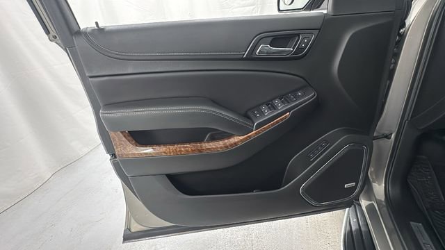 Used 2019 Chevrolet Suburban Premier image 20