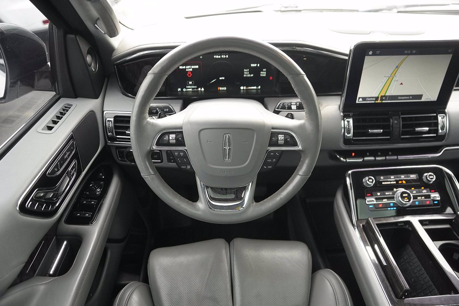 Used 2019 Lincoln Navigator L Select w/ Technology Package RWD image 35