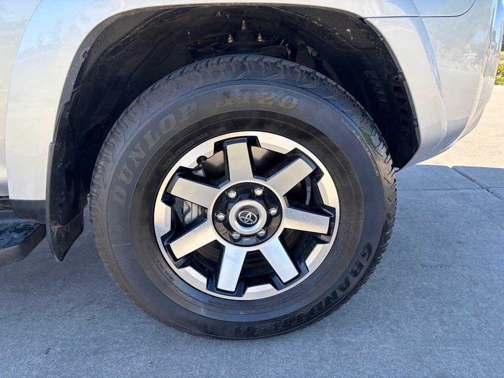 Used 2024 Toyota 4Runner TRD Off-Road Premium AWD/4WD image 14