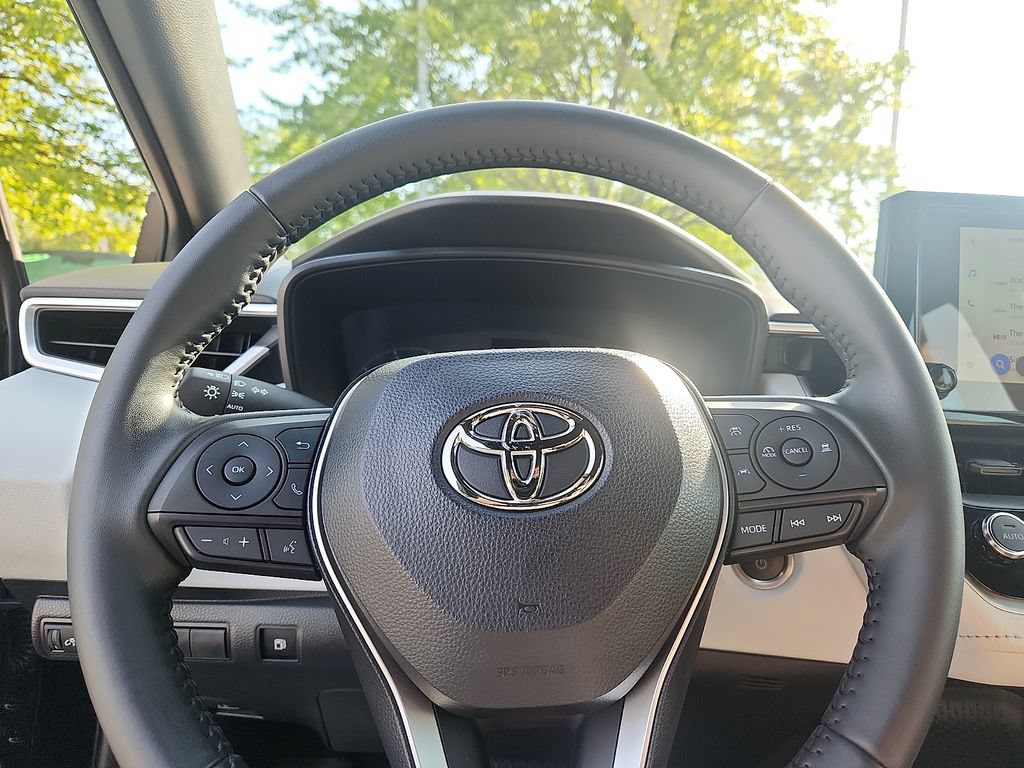 Used 2024 Toyota Corolla SE AWD/4WD image 18