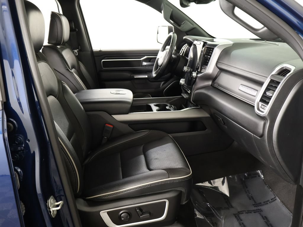 Used 2023 RAM 1500 Laramie AWD/4WD image 32