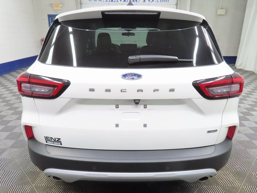 Used 2023 Ford Escape SE image 34