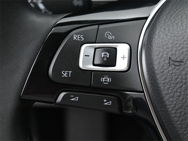 Used 2020 Volkswagen Jetta SEL Premium image 17