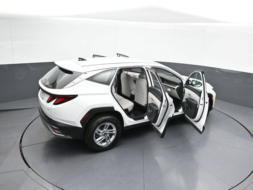 Certified 2025 Hyundai Tucson SE AWD/4WD image 44