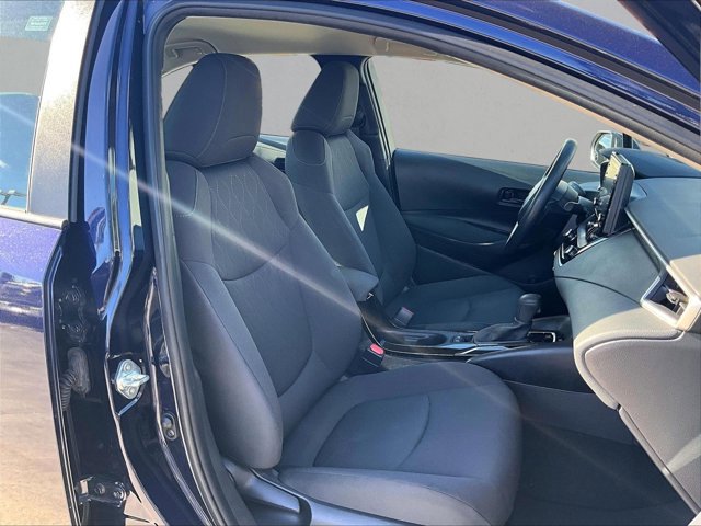 Used 2022 Toyota Corolla LE image 9