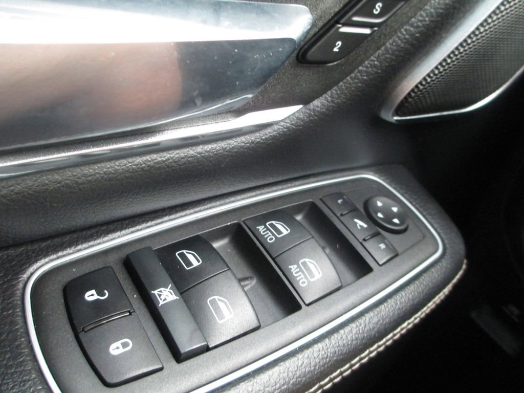Used 2022 RAM 1500 Laramie AWD/4WD image 28