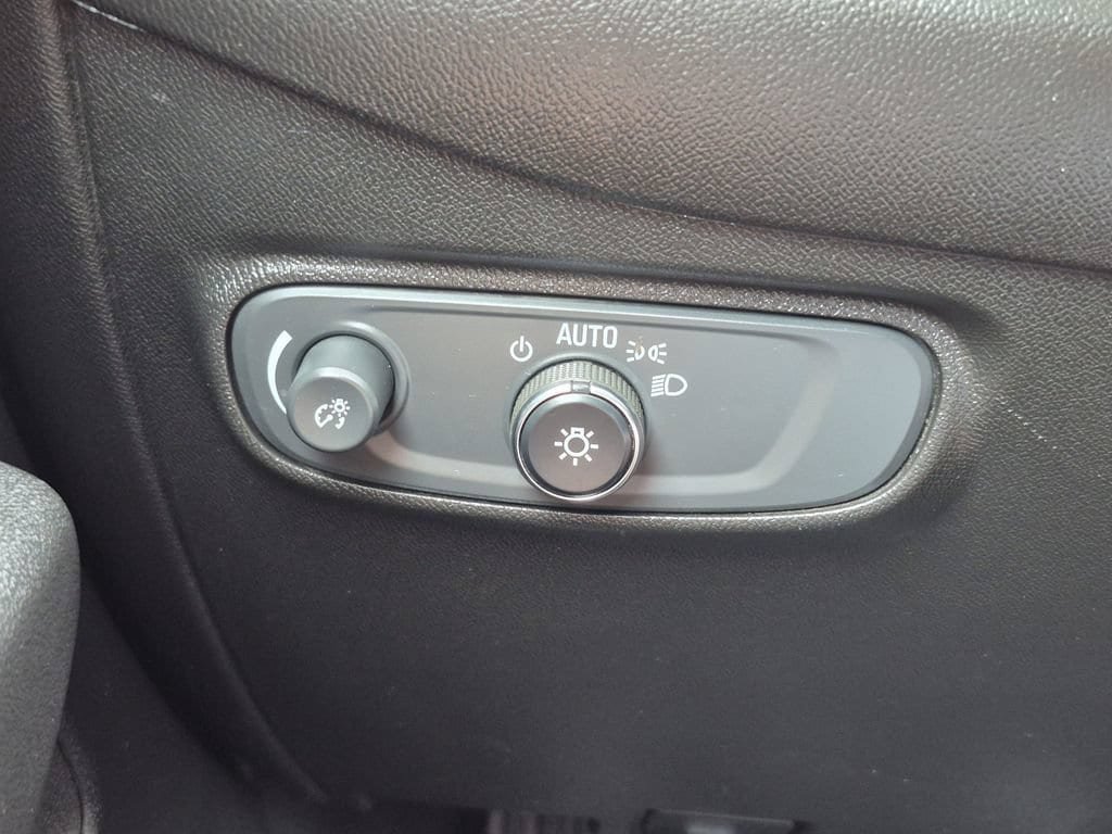Certified 2022 Chevrolet Equinox RS AWD/4WD image 10