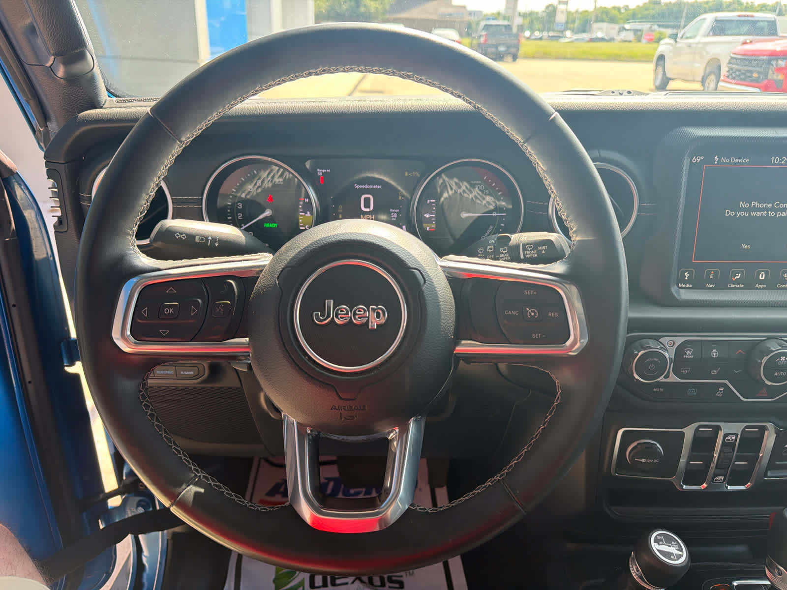 Used 2023 Jeep Wrangler Unlimited Sahara w/ Cold Weather Group AWD/4WD image 15
