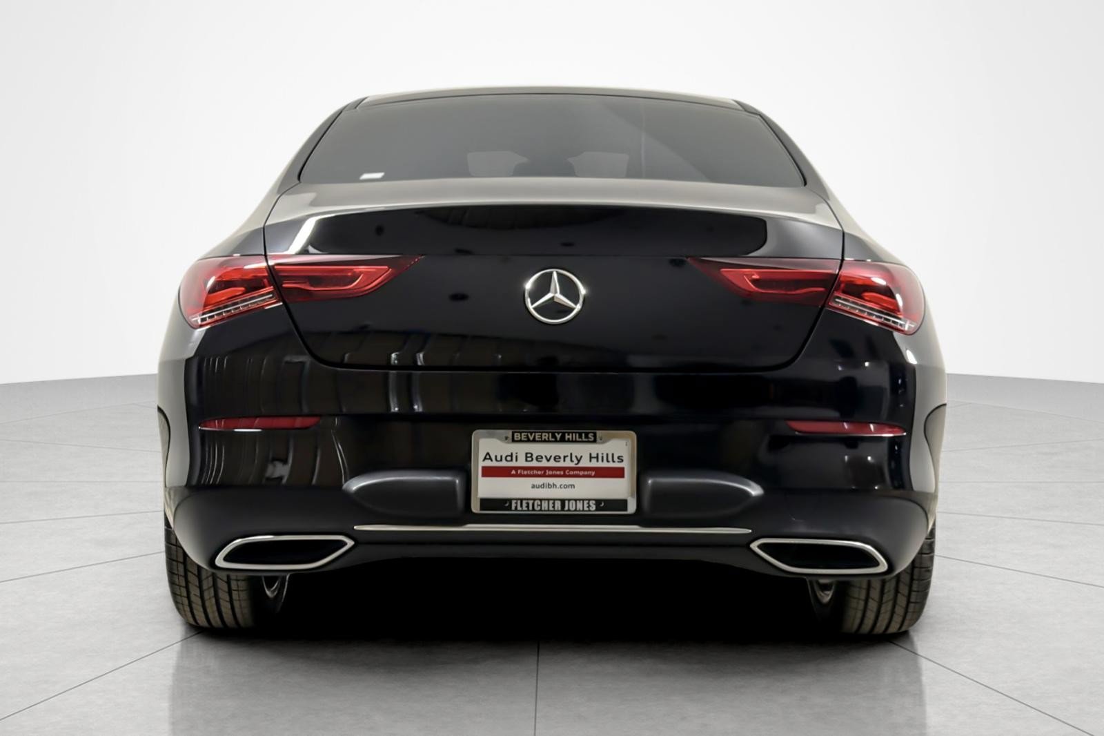 Used 2023 Mercedes-Benz CLA 250 w/ Premium Package image 4