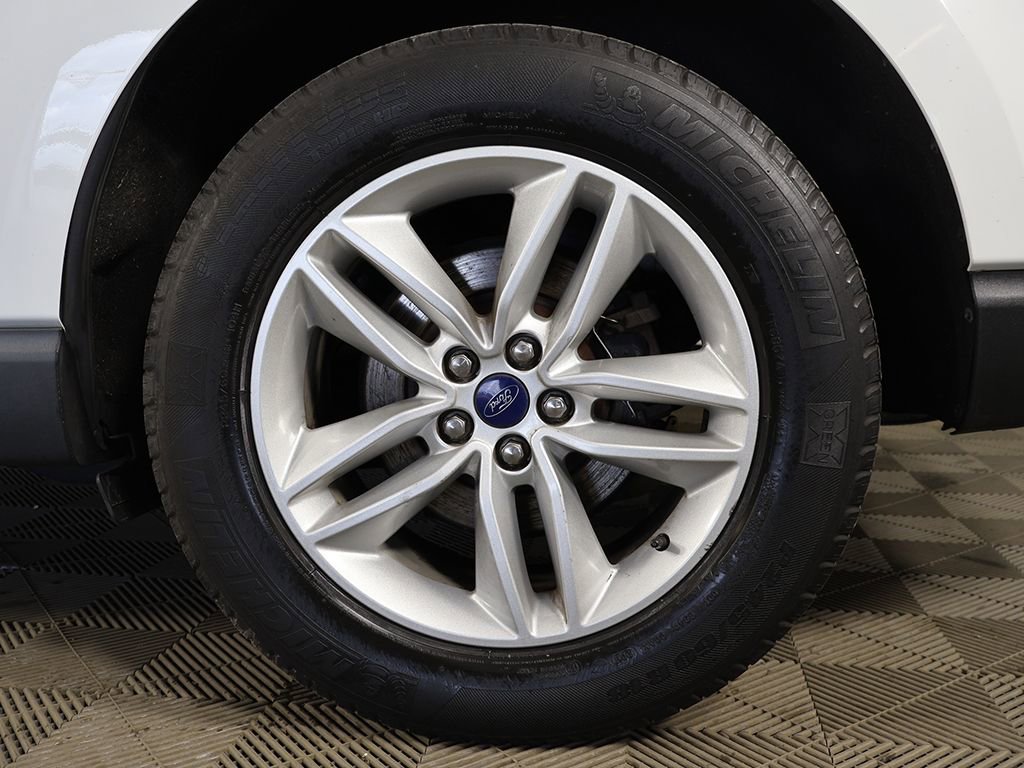 Used 2017 Ford Edge SEL w/ Equipment Group 201A AWD/4WD image 17