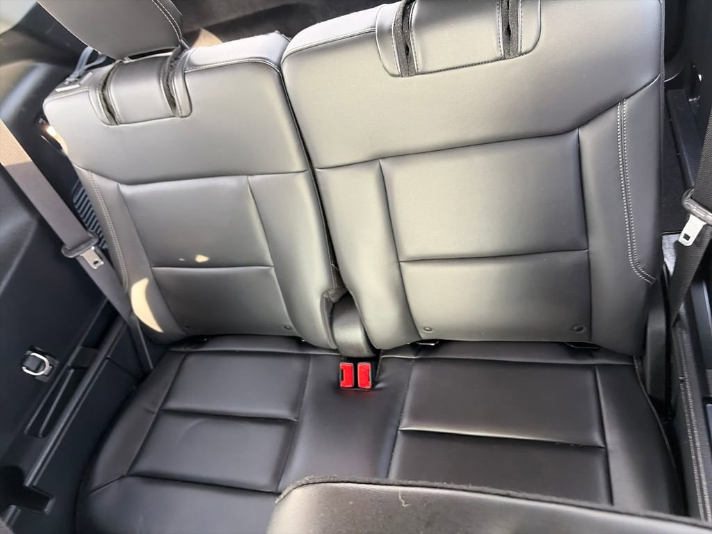 Used 2023 Ford Explorer XLT w/ Equipment Group 202A AWD/4WD image 31