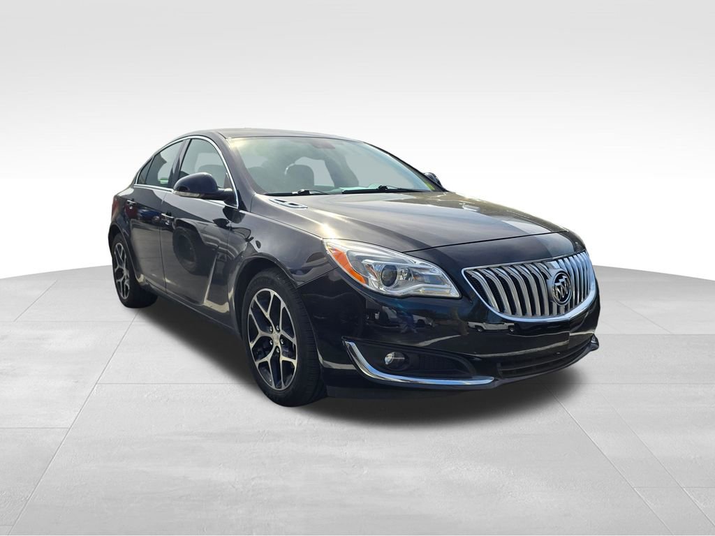 Used 2017 Buick Regal Sport Touring image 8