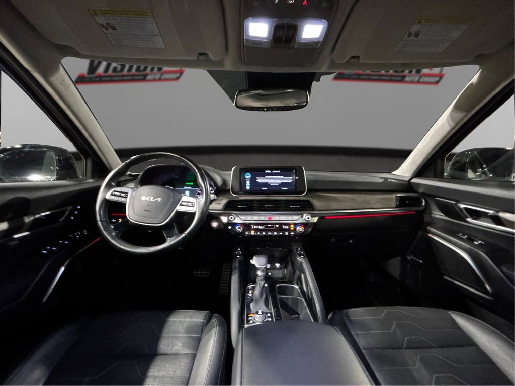 Certified 2022 Kia Telluride SX w/ SX Prestige Package image 28
