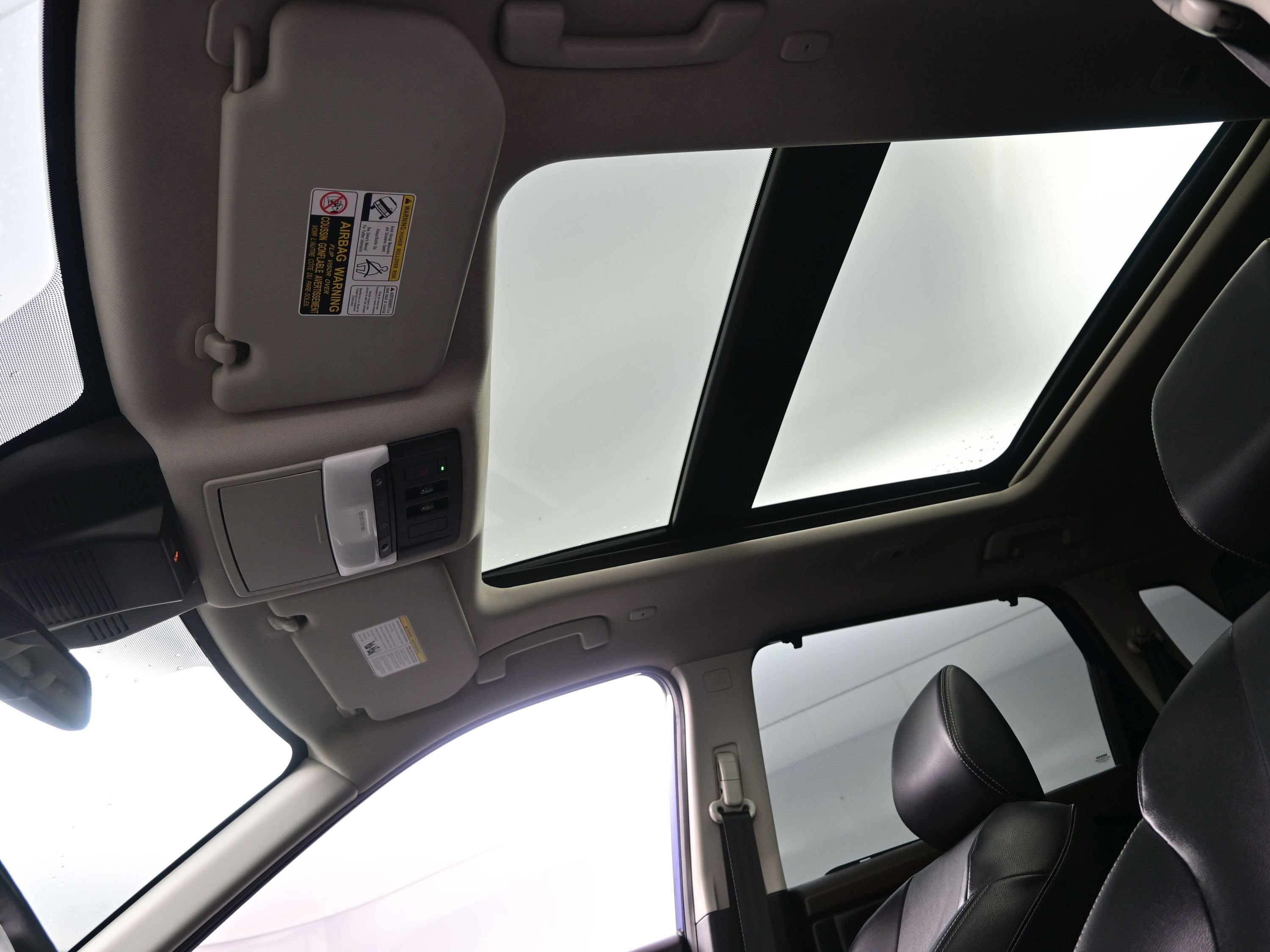 Used 2022 Nissan Rogue SL w/ SL Premium Package image 18