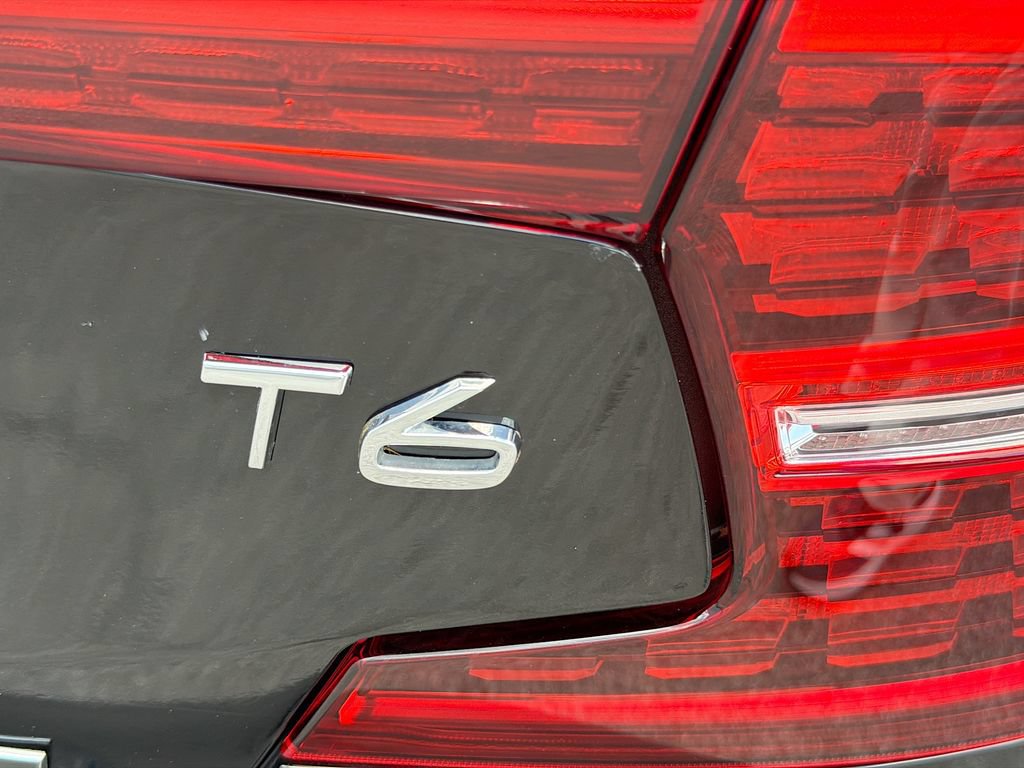 Used 2020 Volvo S60 T6 Momentum w/ Protection Package Premier AWD/4WD image 10