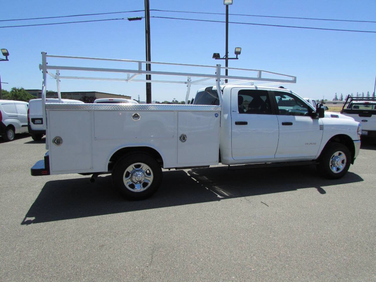 Used 2024 RAM 3500 SLT AWD/4WD image 6