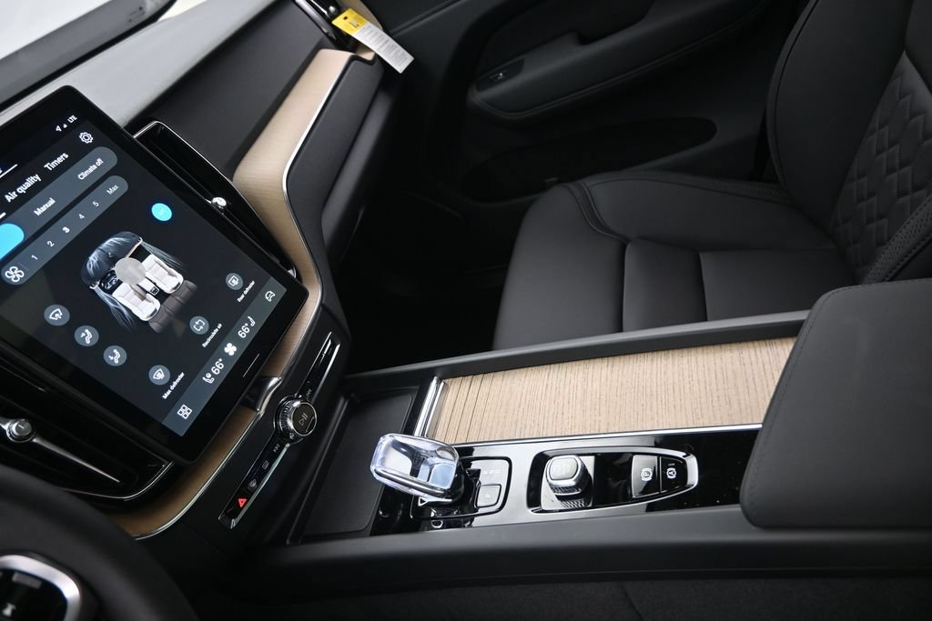 New 2026 Volvo XC60 B5 Plus w/ Climate Package AWD/4WD image 16