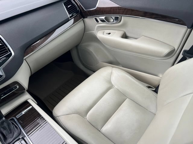 Used 2016 Volvo XC90 T6 Momentum w/ Protection Package Plus AWD/4WD image 15