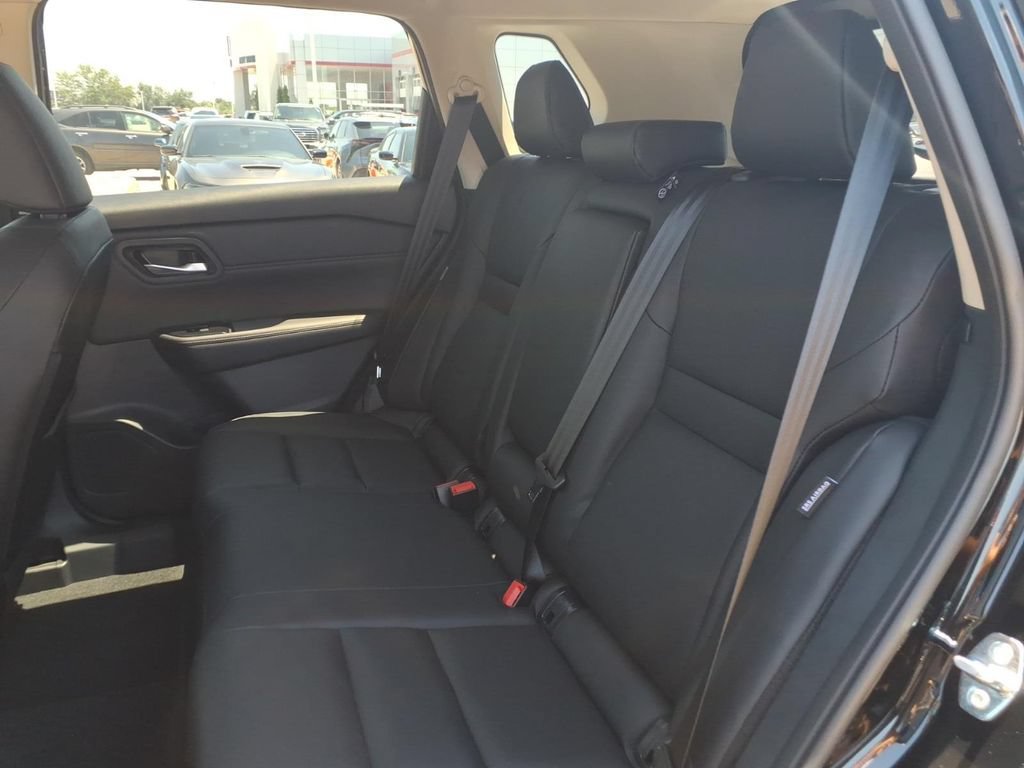 New 2026 Nissan Rogue Dark Armor AWD/4WD image 28