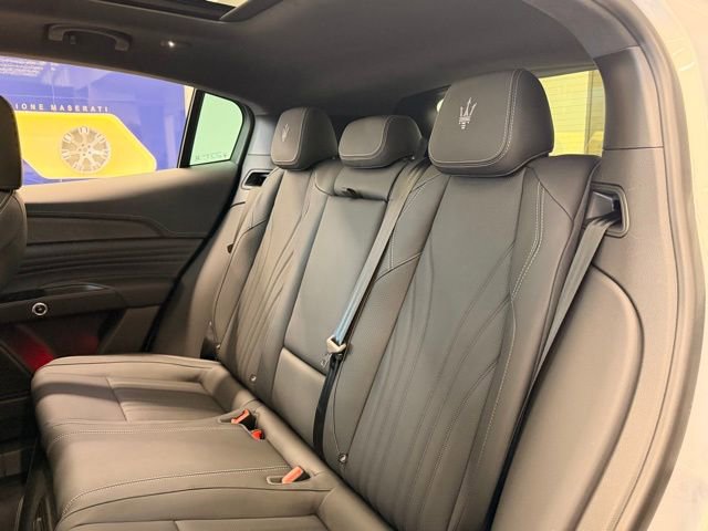 Used 2025 Maserati Grecale Modena image 10