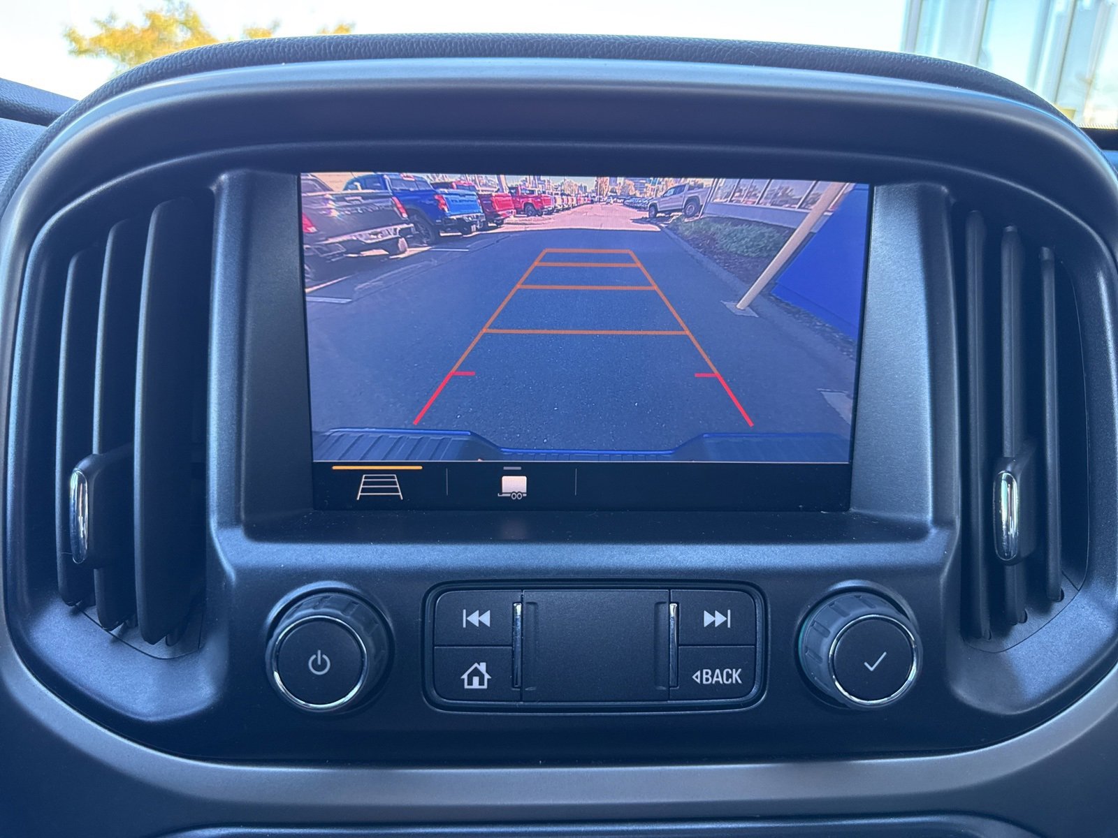 Used 2022 Chevrolet Colorado Z71 image 24