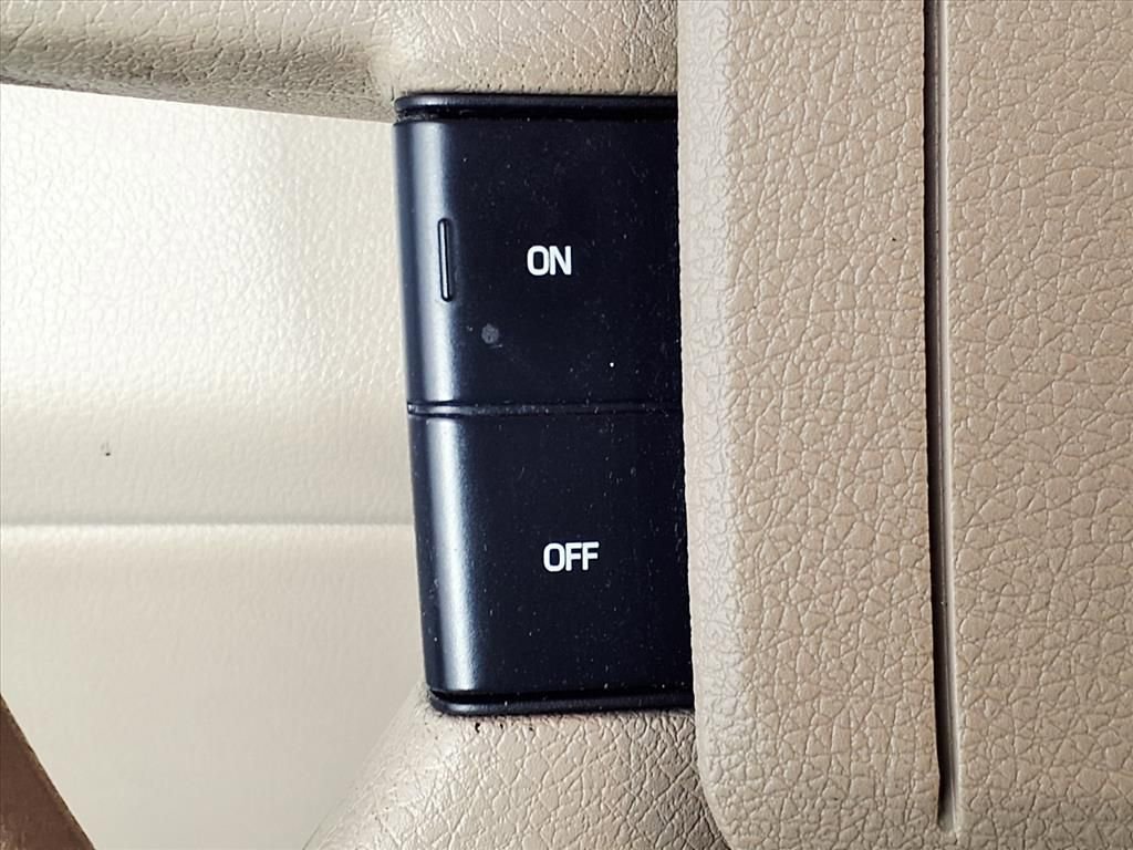 Used 2005 Ford F150 XLT image 21