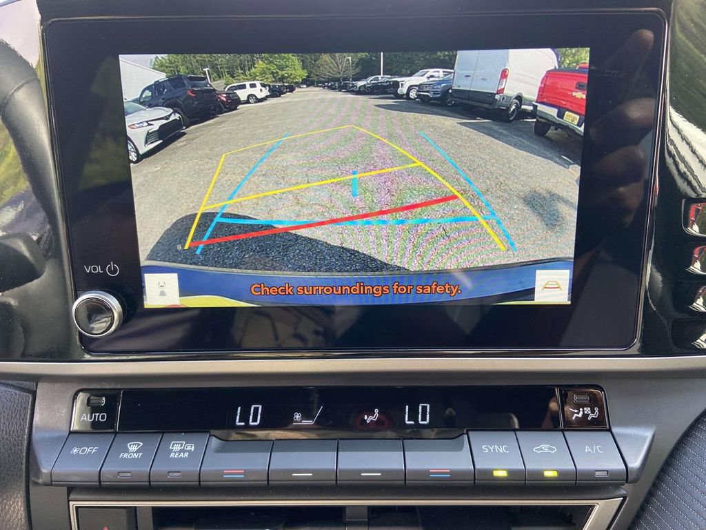 Used 2025 Toyota Camry SE w/ Convenience Package FWD image 24