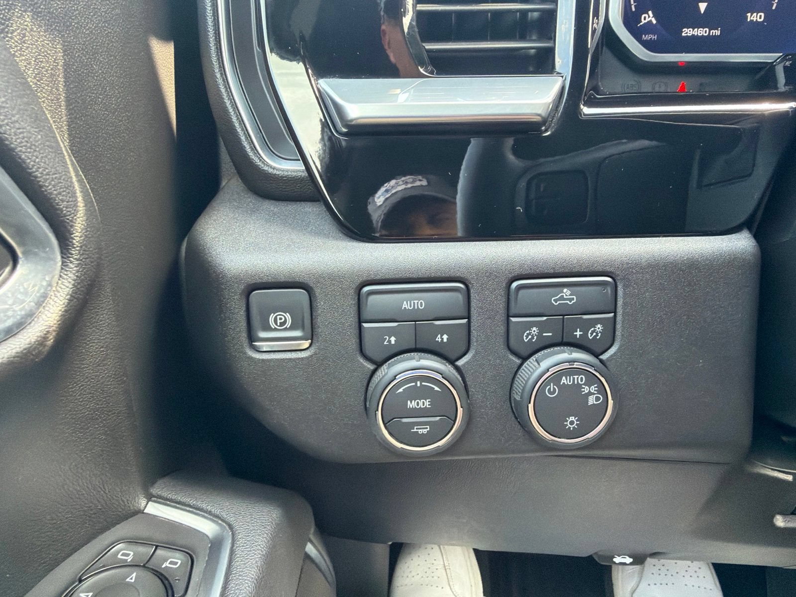 Used 2026 Chevrolet Silverado 1500 LT AWD/4WD image 17