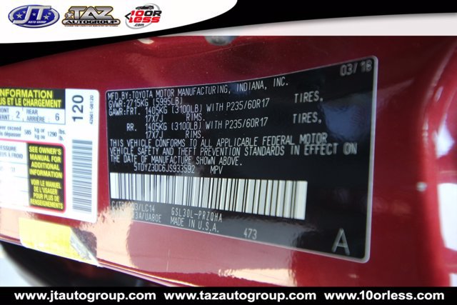 Used 2018 Toyota Sienna XLE Premium w/ Carpet Mat Package FWD image 27