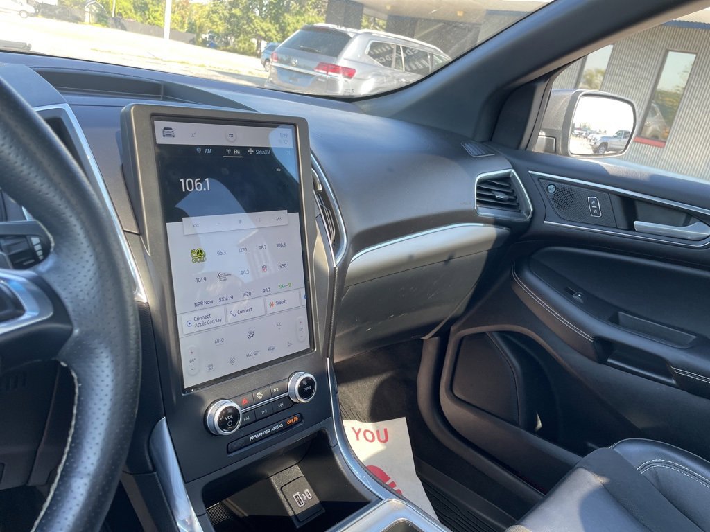 Used 2022 Ford Edge ST image 27